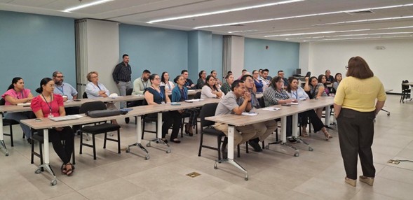 Contraloría de Servicios y Dirección de Tecnología de la Información impulsa capacitación en Gestión en Línea para fortalecer el acceso digital a la justicia en Puntarenas